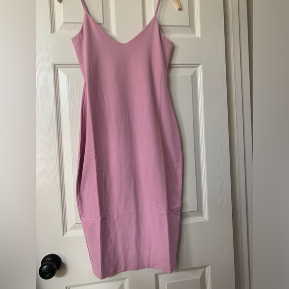 SALE! SUSANA MONACO DEEP V SLIP MIDI DRESS - IN PETAL PINK -NWT - Picture 2 of 4